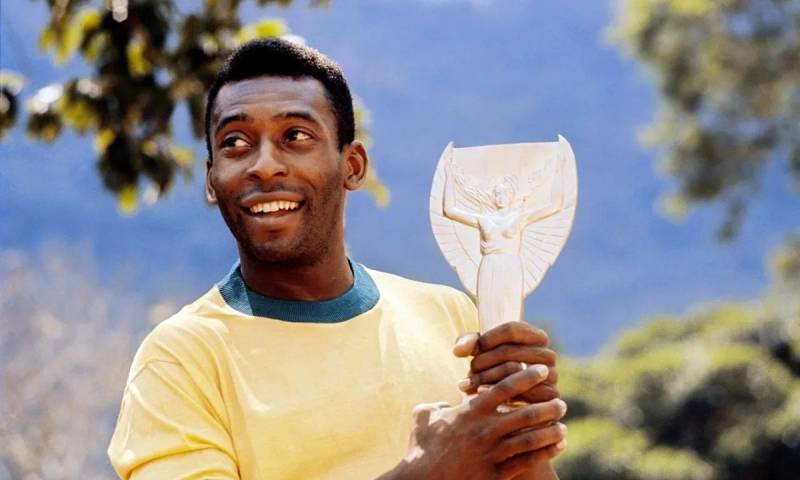 Pele 12 ban