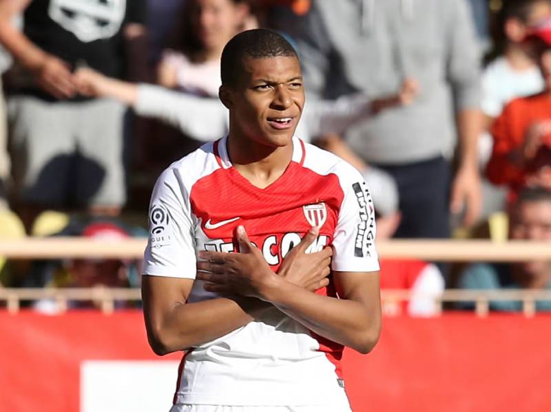 Quá trình phát triển tài năng bóng đá của Mbappe
